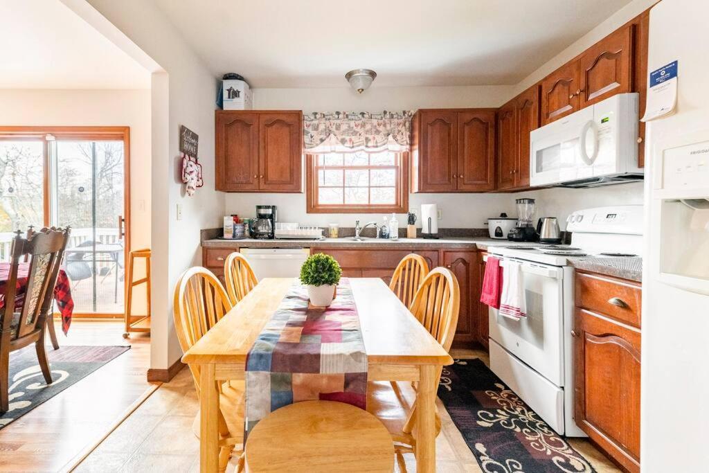Cheerful Pocono Home Away From Home Albrightsville Zewnętrze zdjęcie